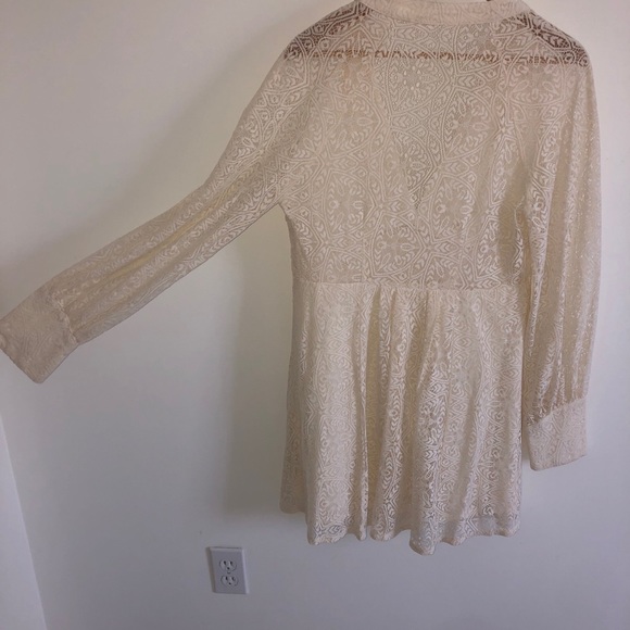 lace dress - Picture 3 of 3